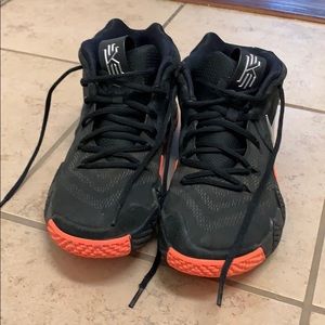 Nike Kyrie 4, Silver/Orange